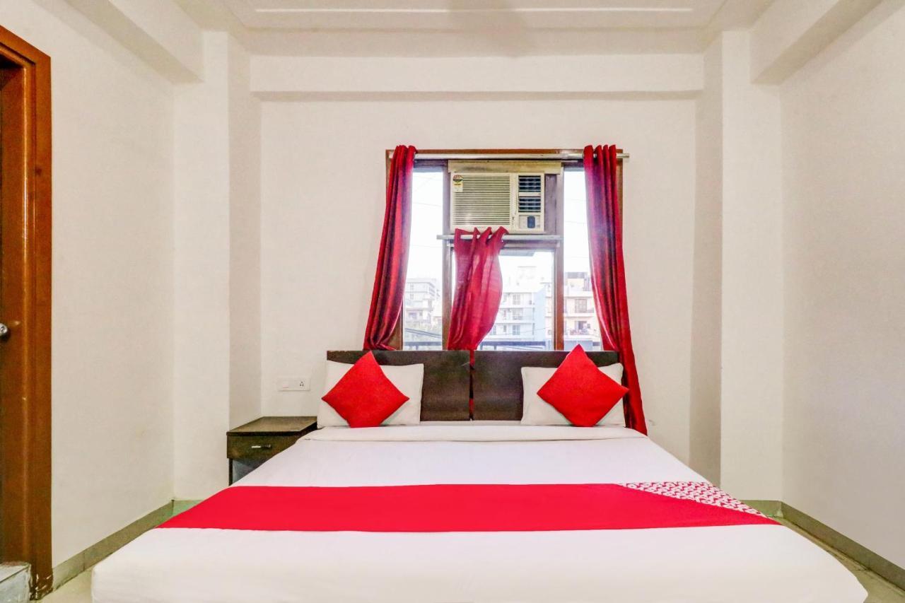 Oyo 71597 The Shivaay Residency Hotel Gurgáon Kültér fotó