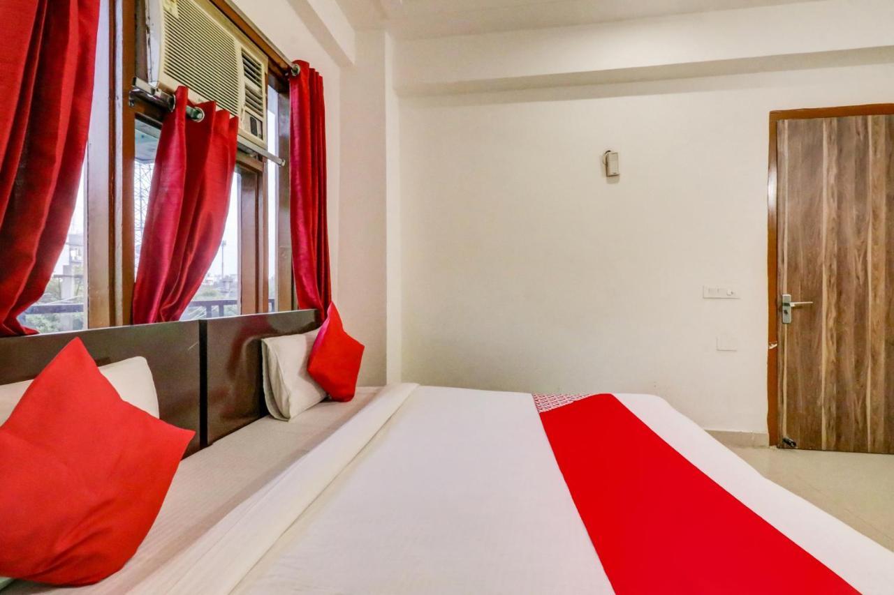 Oyo 71597 The Shivaay Residency Hotel Gurgáon Kültér fotó